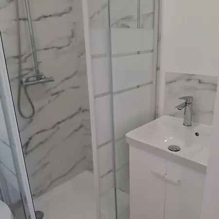 Lady Rose Nimes, House For 14 People Dom wakacyjny Caissargues